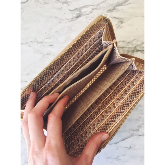 Rose Gold Wallet - Picture 2 of 4